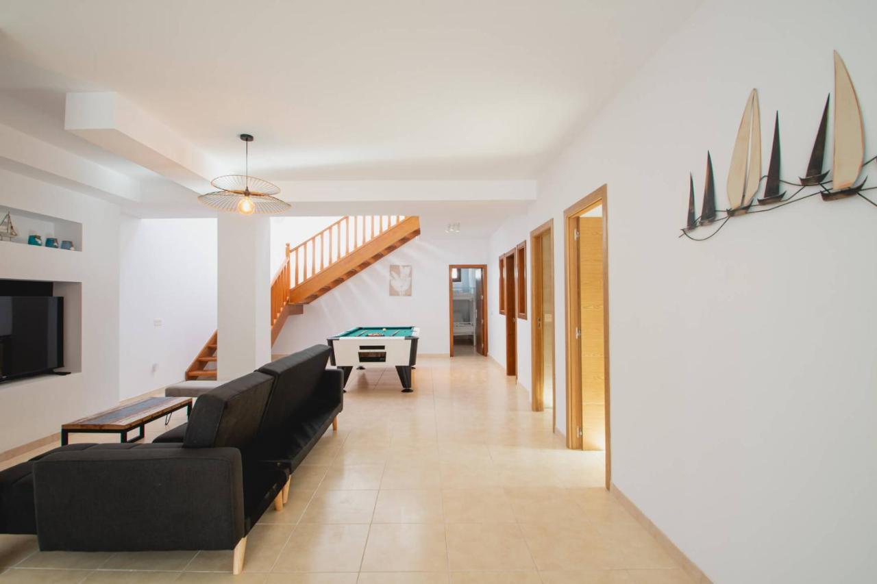 Stylish 6 Bedroom Villa Princesa - Hot Tub - Heated Pool - Near Beach & Waterparks Коста Бланка Экстерьер фото