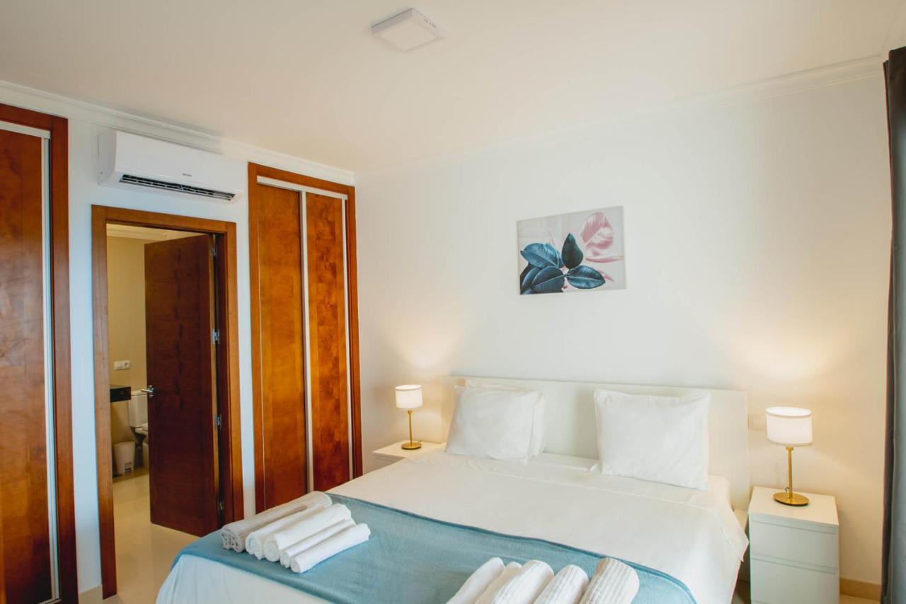 Stylish 6 Bedroom Villa Princesa - Hot Tub - Heated Pool - Near Beach & Waterparks Коста Бланка Экстерьер фото