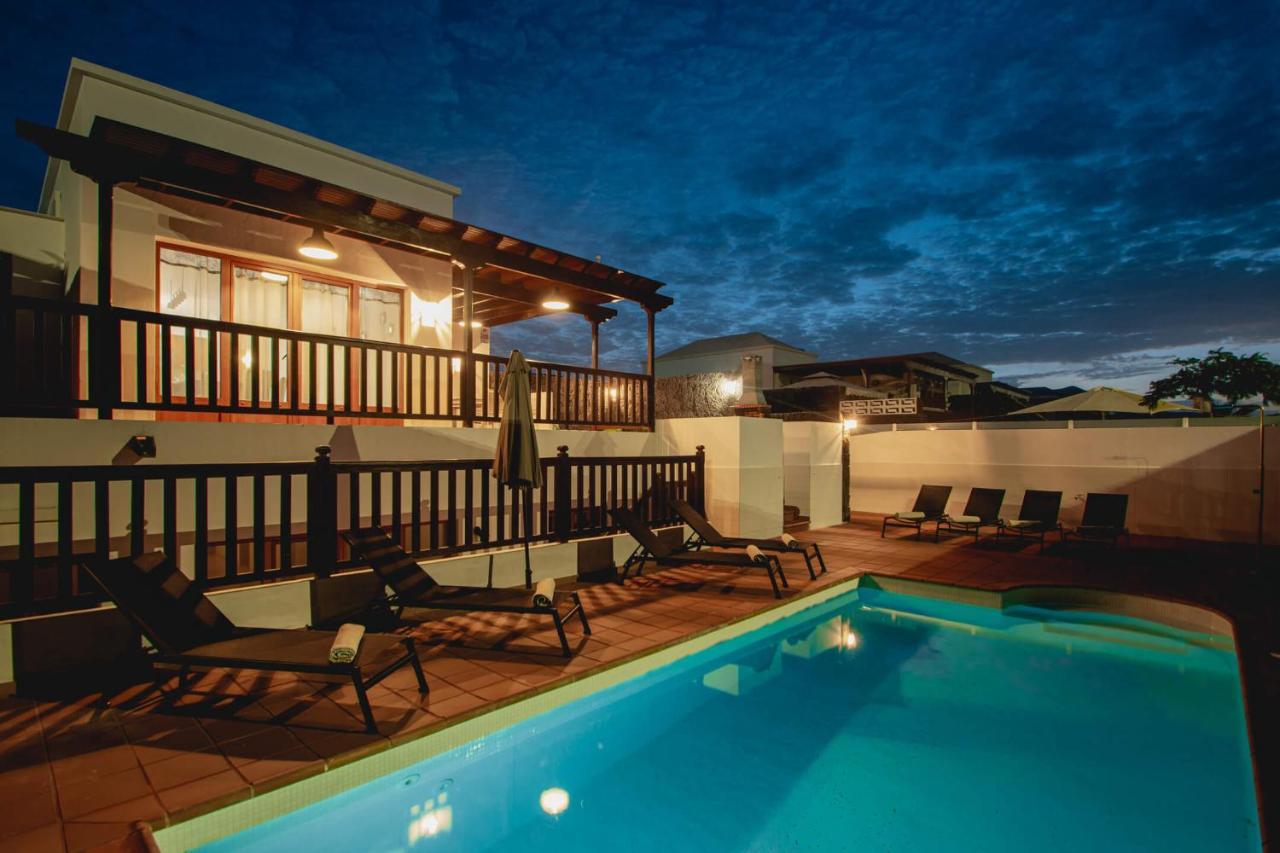 Stylish 6 Bedroom Villa Princesa - Hot Tub - Heated Pool - Near Beach & Waterparks Коста Бланка Экстерьер фото