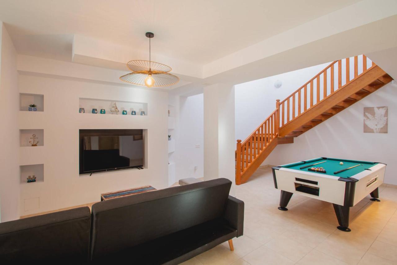 Stylish 6 Bedroom Villa Princesa - Hot Tub - Heated Pool - Near Beach & Waterparks Коста Бланка Экстерьер фото